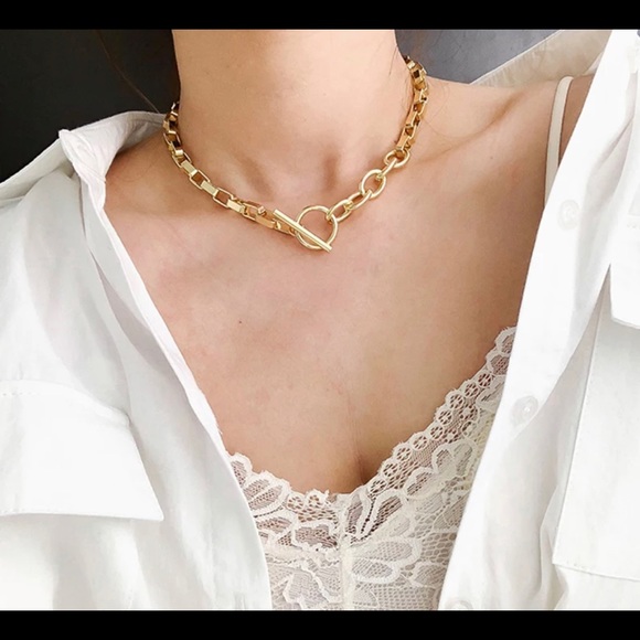 🔥Host Pick-New Chunky Gold Chain Necklace - Picture 9 of 9